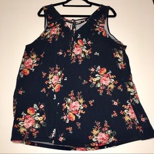 GUC Size 3 Torrid Navy Tie Floral Tank